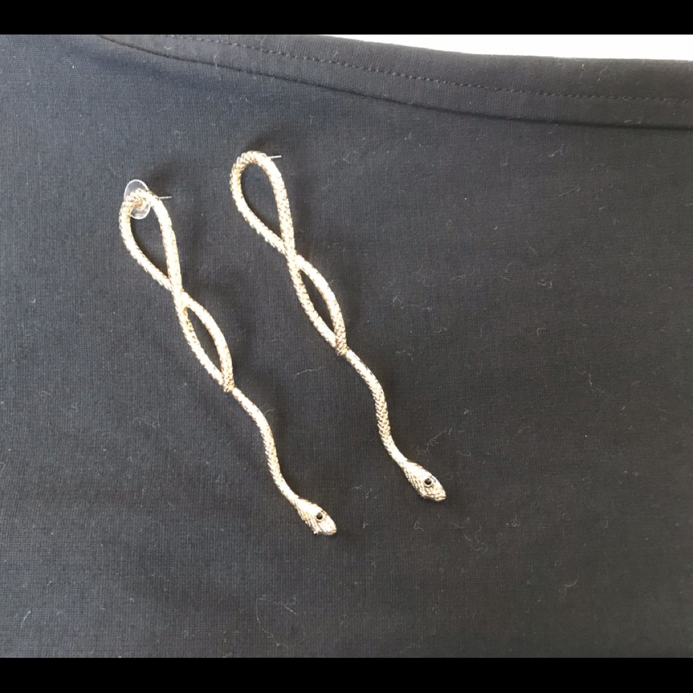 IN SEARCH OF these Shiny Gold snake earrings, 4”